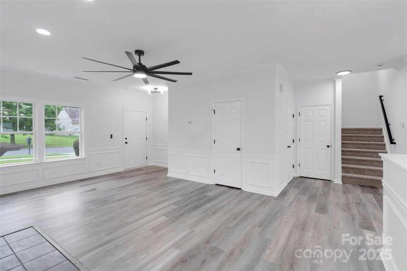 Property image 5 at 11235 Breezehill Lane, Charlotte, NC 28262