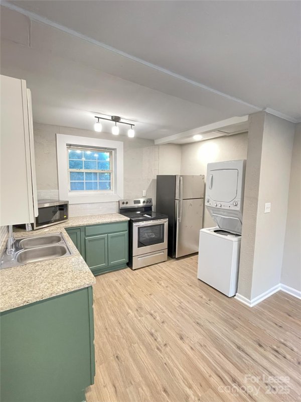 Property image 3 at 2800 Carol Avenue, Charlotte, NC 28208