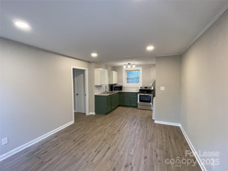 Property image 4 at 2800 Carol Avenue, Charlotte, NC 28208