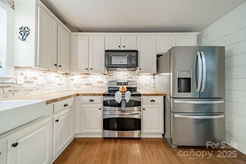 Property image 3 of 1594 High Ridge Drive in Forest Ridge, Stanley, NC 28164