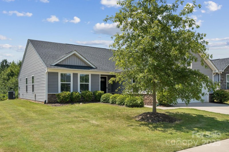 Property image 2 at 6013 Bellastead Drive, Charlotte, NC 28214