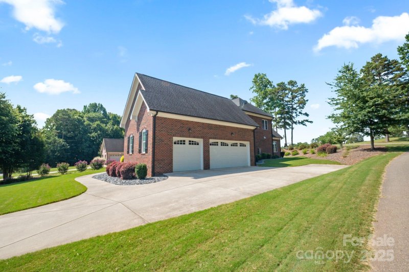 Property image 3 at 120 Cheyenne Lane, Statesville, NC 28677