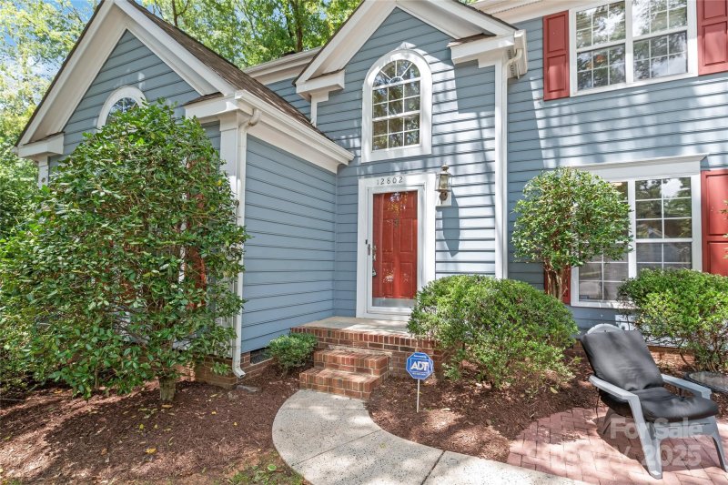Property image 5 of 12802 Hedgeway Drive in Greycrest, Charlotte, NC 28278