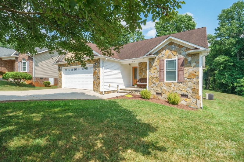 Property image 3 at 1566 Mayfair Drive, Conover, NC 28613