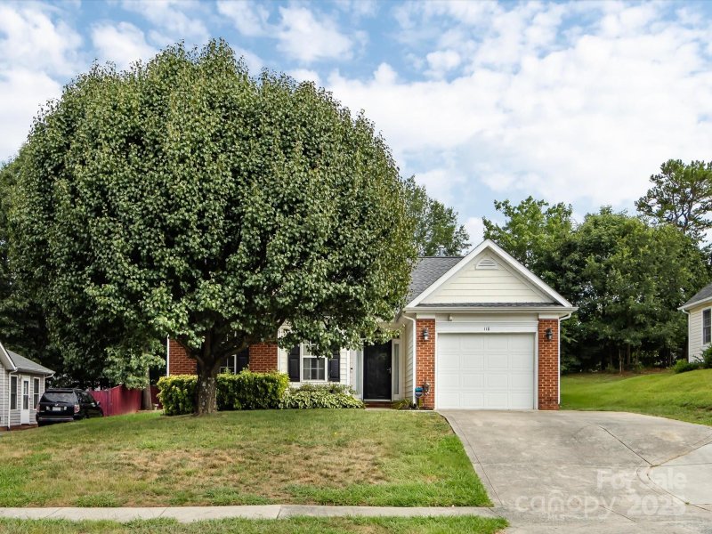Property image 2 at 118 Long Creek Parkway, Charlotte, NC 28214