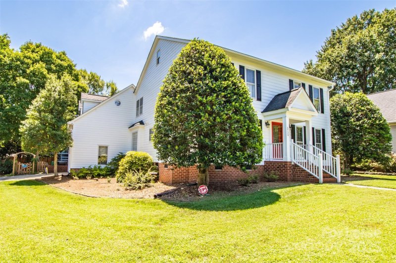 Property image 2 at 5724 Ivygate Lane, Charlotte, NC 28226