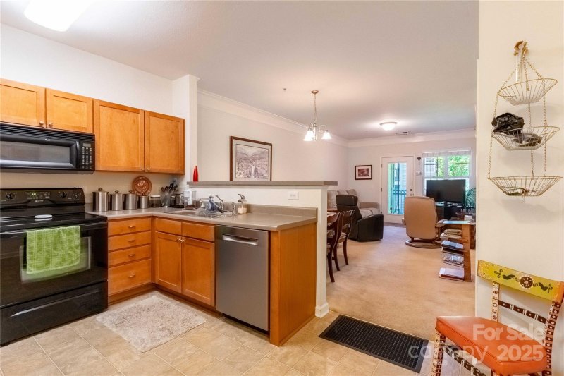 Property image 3 of 332 Appeldoorn Circle in The Grove at Appeldoorn, Asheville, NC 28803