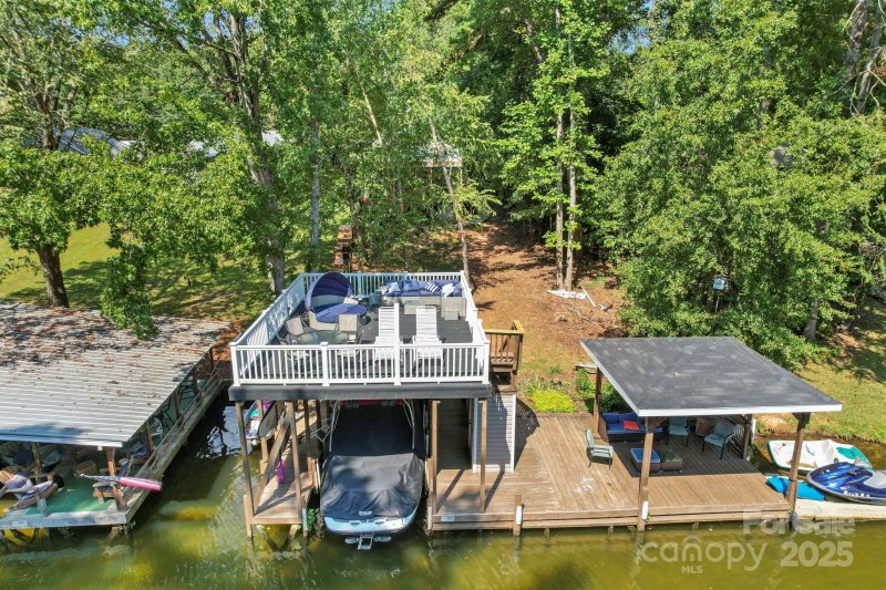 Property image 3 of 696 Springwood Drive in Fairway Shores, Mount Gilead, NC 27306