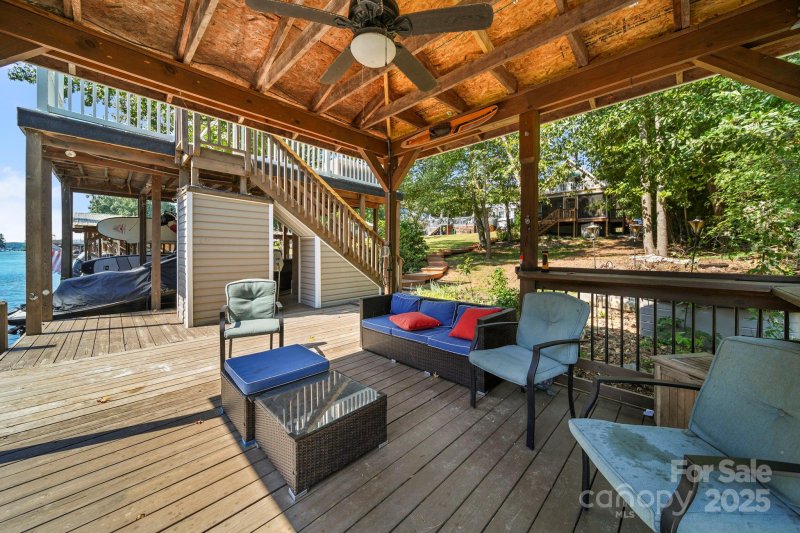 Property image 5 of 696 Springwood Drive in Fairway Shores, Mount Gilead, NC 27306