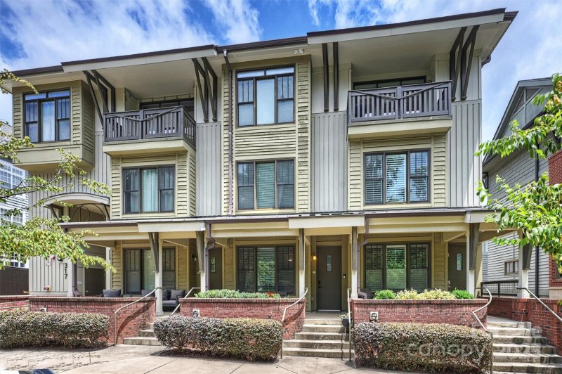 317 E Tremont Avenue