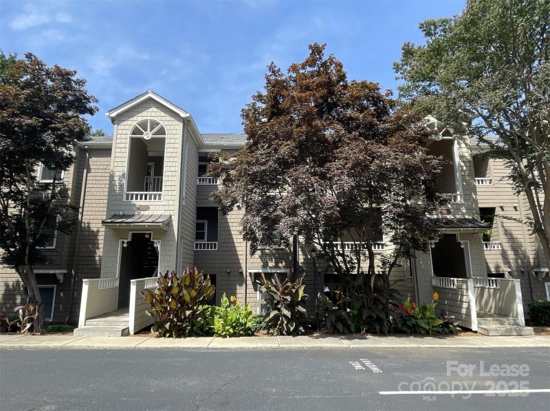 9801 Emerald Point Drive