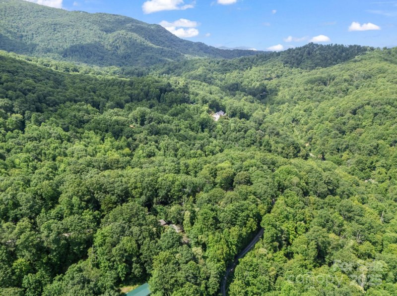 Property image 2 of 150 Marcellina Drive in Fairview Forest Estates, Fairview, NC 28730