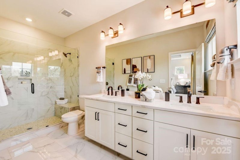 553 Annie Lowery Way