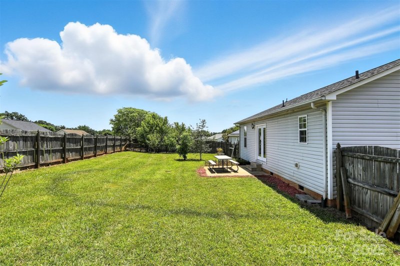 Property image 2 of 2244 Clearwater Lane in Glencroft, Newton, NC 28658