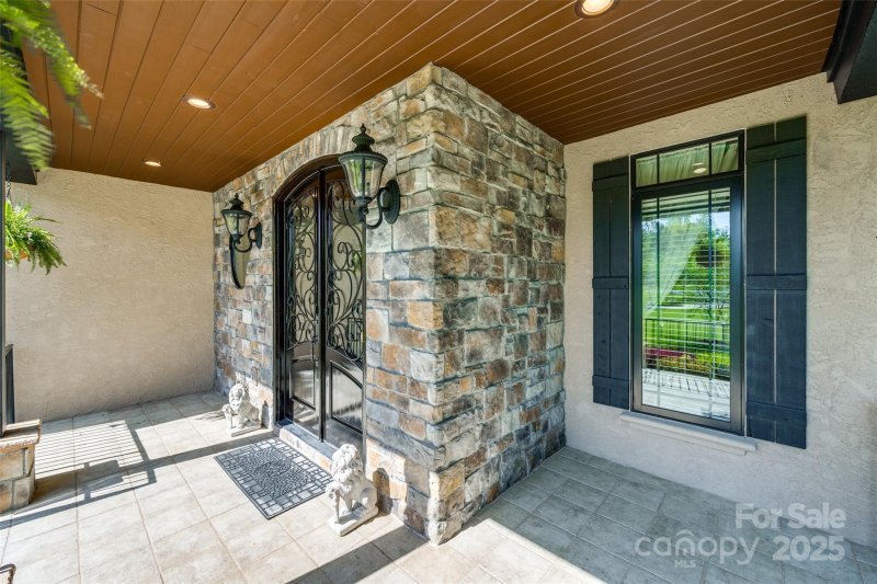 Property image 2 at 546 Little Cove Lane, Lake Wylie, SC 29710