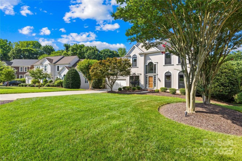 Property image 4 at 5536 Piper Glen Drive, Charlotte, NC 28277