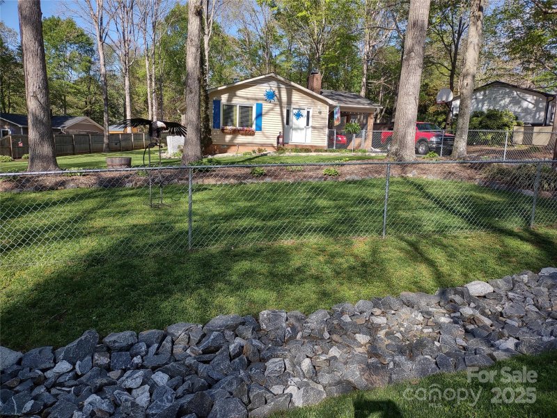 Property image 4 at 3917 22nd Street, Hickory, NC 28601