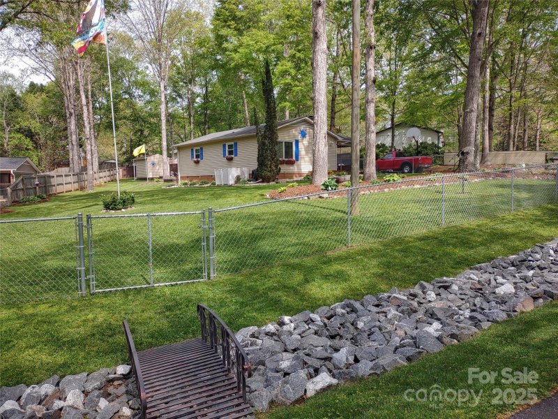 Property image 5 at 3917 22nd Street, Hickory, NC 28601