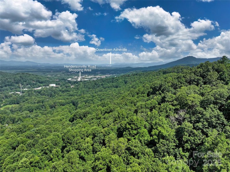 Property image 5 of 111 High Top Lane in Kenwood, Asheville, NC 28803