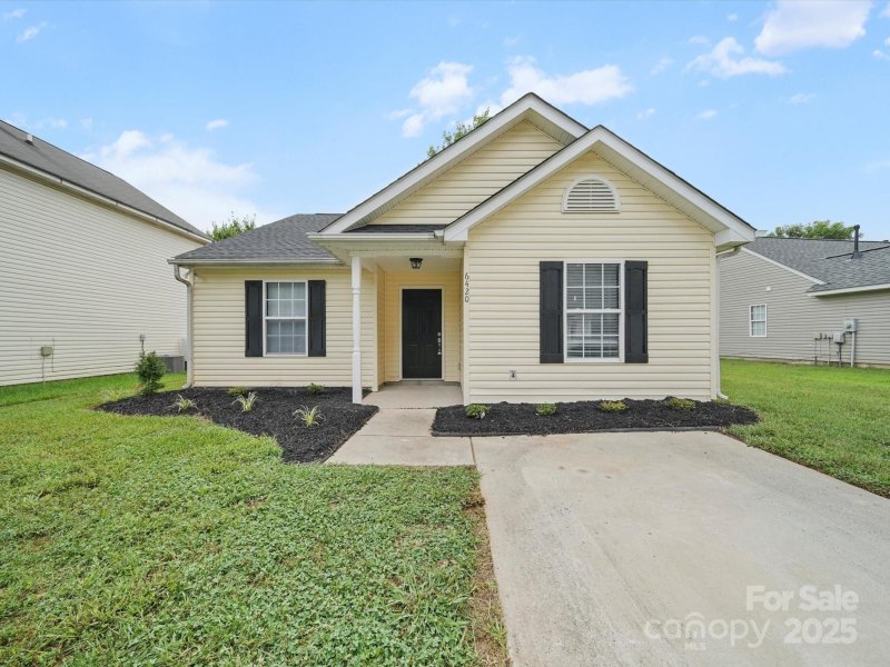 Property image 3 of 6420 Sunman Road in Pinebrook, Charlotte, NC 28216