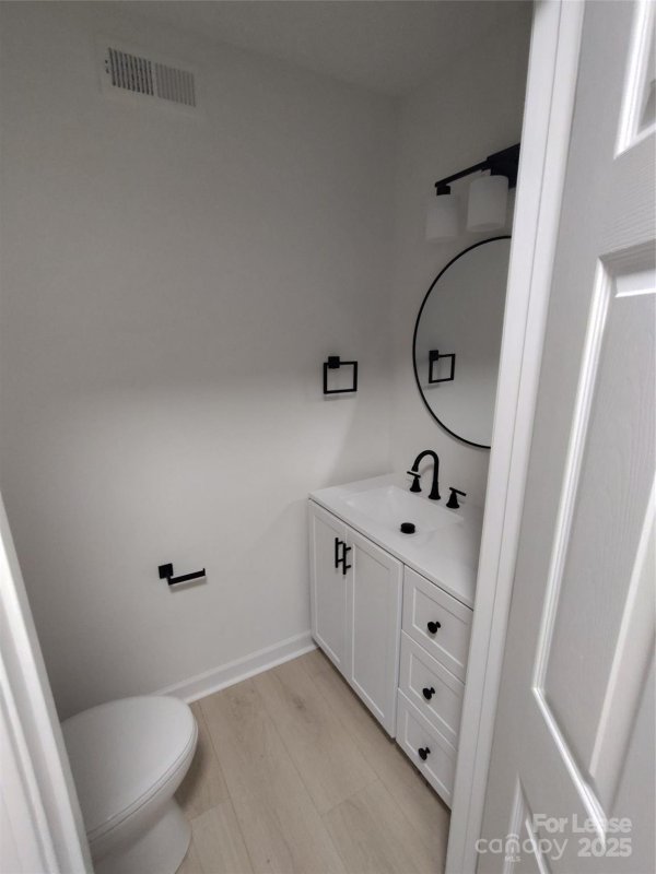 Property image 5 of 1457 Mandy Place Court in Sunset Village, Charlotte, NC 28216