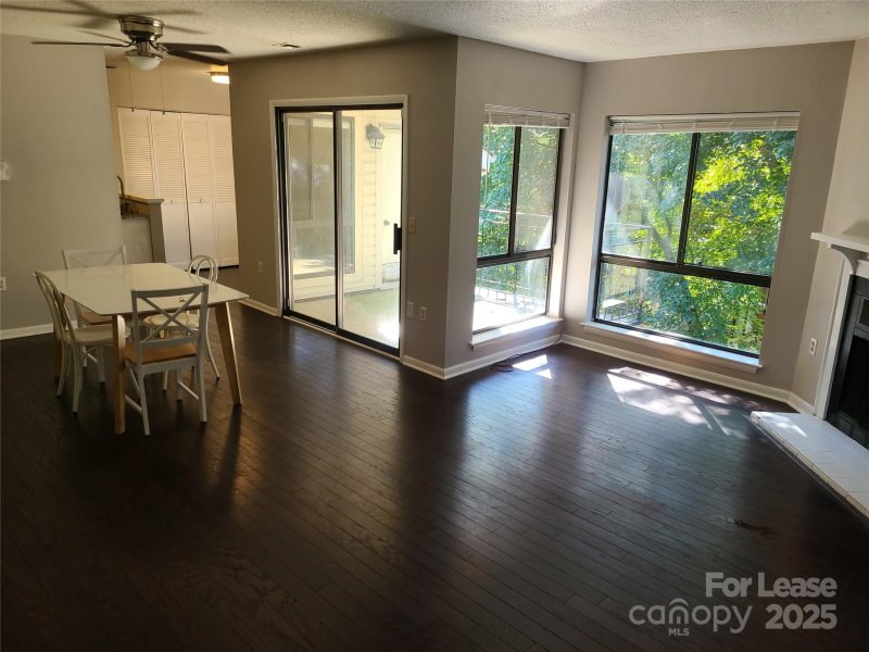 Property image 2 at 4811 Spring Lake Drive, Charlotte, NC 28212