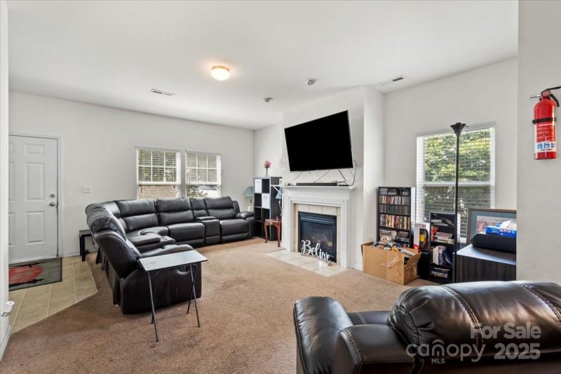 Property image 2 of 123 Kingsgate Court in Olde Statesville, Statesville, NC 28625