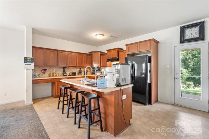 Property image 4 of 123 Kingsgate Court in Olde Statesville, Statesville, NC 28625