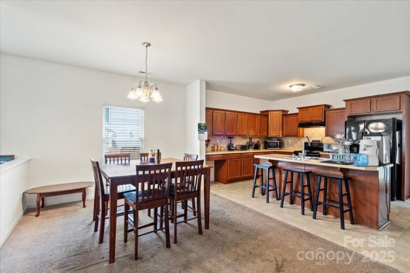 Property image 5 of 123 Kingsgate Court in Olde Statesville, Statesville, NC 28625