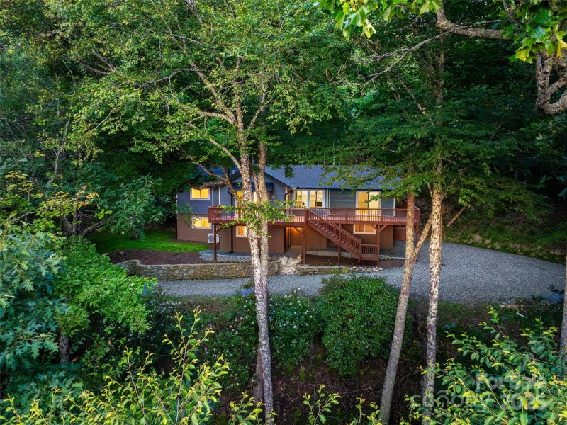 Property image 2 of 1065 Oak Ridge Lane in Wolf Laurel, Mars Hill, NC 28754