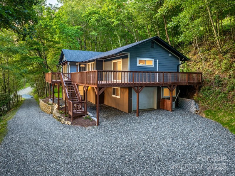 Property image 5 of 1065 Oak Ridge Lane in Wolf Laurel, Mars Hill, NC 28754