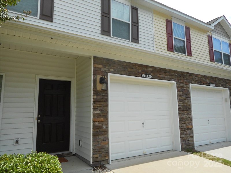 Property image 2 at 14048 Singleleaf Lane, Charlotte, NC 28278