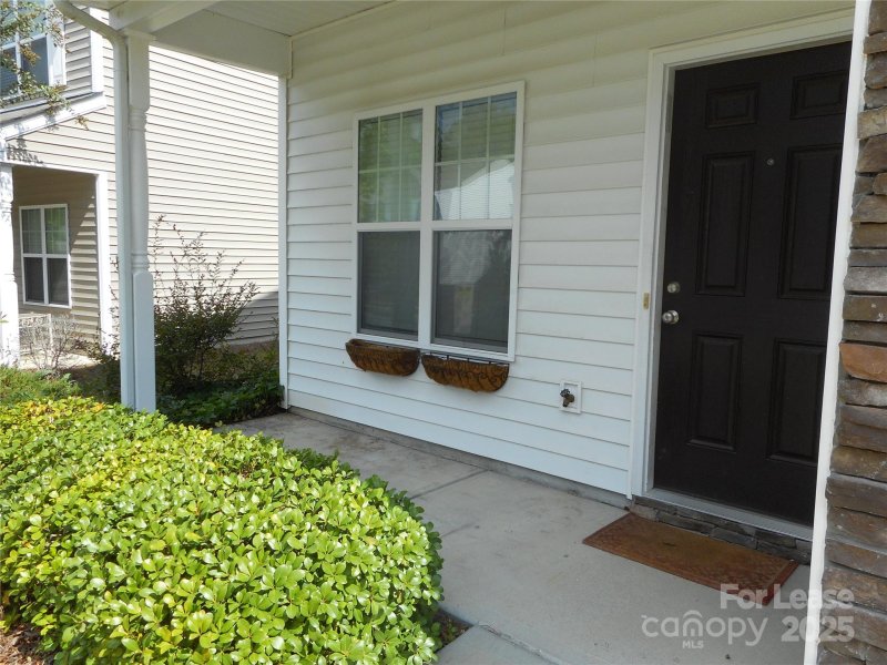 Property image 3 at 14048 Singleleaf Lane, Charlotte, NC 28278