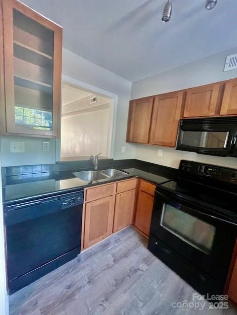 Property image 3 of 1201 Green Oaks Lane in Commonwealth Park, Charlotte, NC 28205