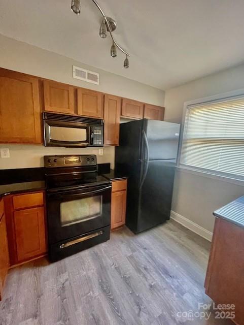 Property image 4 of 1201 Green Oaks Lane in Commonwealth Park, Charlotte, NC 28205