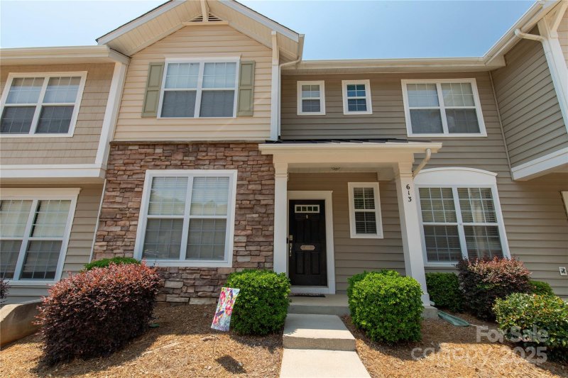 Property image 2 at 613 Dutch Elm Place, Rock Hill, SC 29732