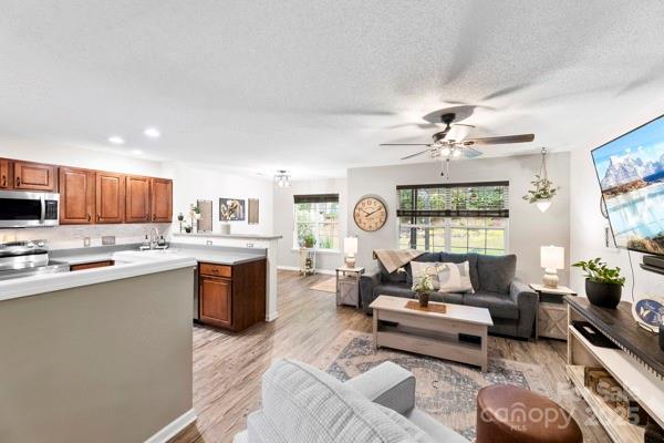 Property image 4 of 1352 Walnut Hill Drive in Lexington Commons, Rock Hill, SC 29732