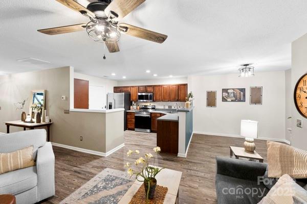 Property image 5 of 1352 Walnut Hill Drive in Lexington Commons, Rock Hill, SC 29732