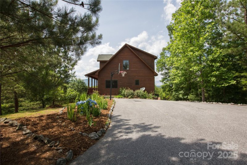 Property image 3 of 206 Legend Drive in Stonecrest, Mill Spring, NC 28756
