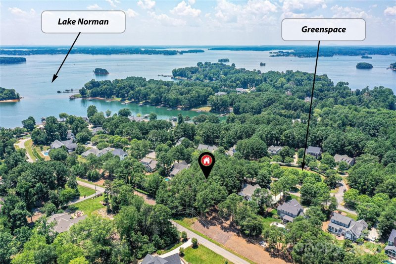 Property image 3 at 135 Hopkinton Drive, Mooresville, NC 28117