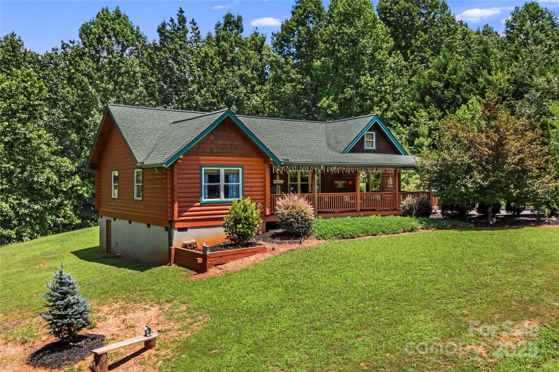 Property image 2 of 134 Quebec Trail in Yellowtop Mountain Estates, Bostic, NC 28018