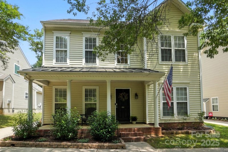 Property image 2 at 10306 Meadow Crossing Lane, Cornelius, NC 28031