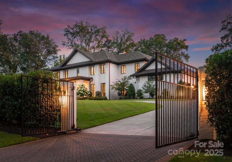 Property image 3 at 5501 Carmel Park Drive, Charlotte, NC 28226