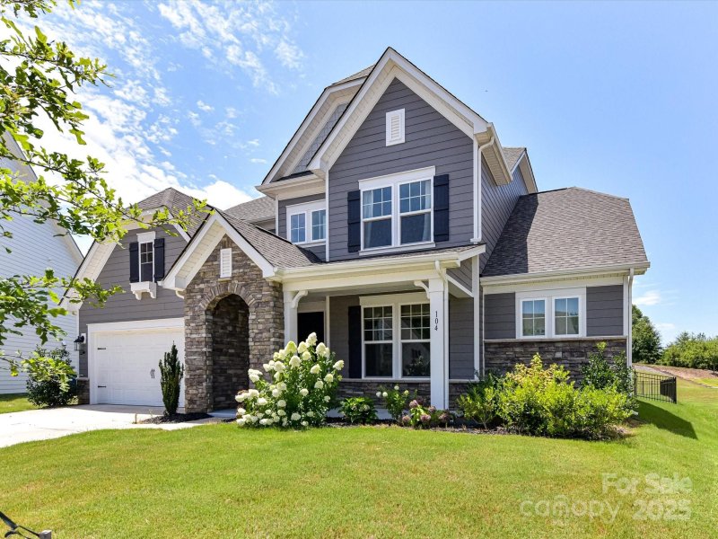 Property image 2 at 104 Hemlock Cove Court, Mooresville, NC 28117