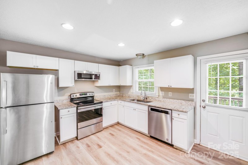 Property image 4 at 7420 Castlebar Road, Charlotte, NC 28270