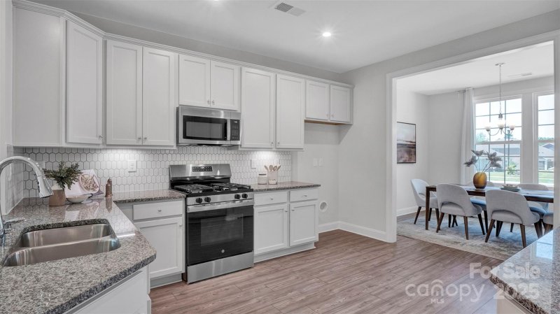 Property image 3 of 8414 Profit Lane in Cresswind, Charlotte, NC 28215