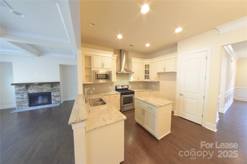 Property image 3 at 10714 Campbell Commons Way, Charlotte, NC 28277