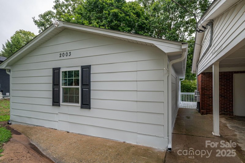 Property image 2 of 2003 Robyn Avenue in Woodlawn Park, Shelby, NC 28152