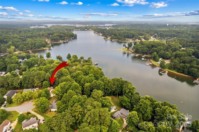 Property image 5 at 145 Summerbrook Lane, Mooresville, NC 28117