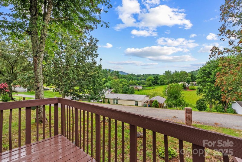Property image 2 of 51 Farmstead Road in Farmstead, Leicester, NC 28748
